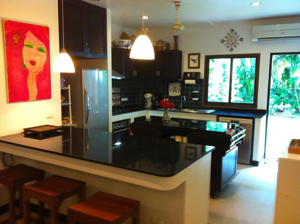 Baan Lompai Villa Ao Nang Rum bild